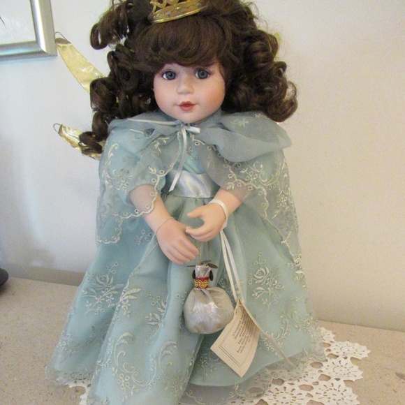 "The Tooth Fairy" The Hamilton Collection Porcelain Doll - Picture 2 of 14